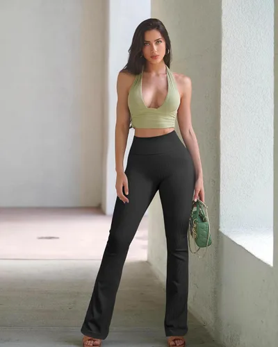 Miniatura 4 de OQQ - Pantalones deportivos de yoga de 2 piezas para mujer, tela acanalada, sin costuras, de cintura alta, leggings acampanados