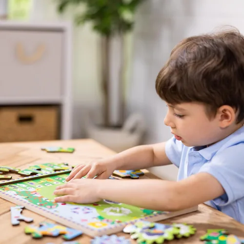 Miniatura 8 de Melissa & Doug Rompecabezas de madera con engranajes giratorios de persecución de animales – Rompecabezas de madera de 24 piezas para niños pequeños