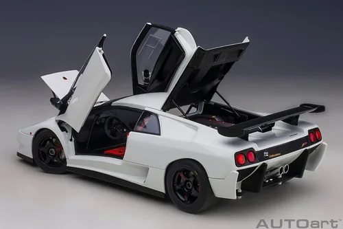 Miniatura 15 de AUTOart 1/18 Diablo SVR 1996 Impact White 79149
