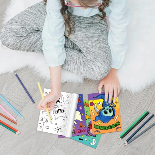 Miniatura 4 de ArtCreativity Libros para colorear de Halloween para niños, paquete de 36, mini folletos de 5 x 7 pulgadas, divertidos premios de Halloween