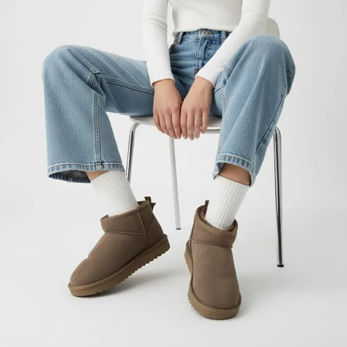 Miniatura 39 de CUSHIONAIRE, Hip 2 - Botas de nieve de gamuza auténtica para mujer, sin cordones, con cómodo forro de piel de oveja sintética + espuma viscoelástica