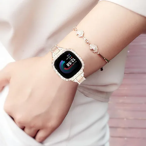 Miniatura 7 de MOFREE Compatible con Fitbit Versa 4 bandas/Fitbit Sense 2 bandas para mujeres con funda protectora de parachoques duro, joyería elegante pulsera