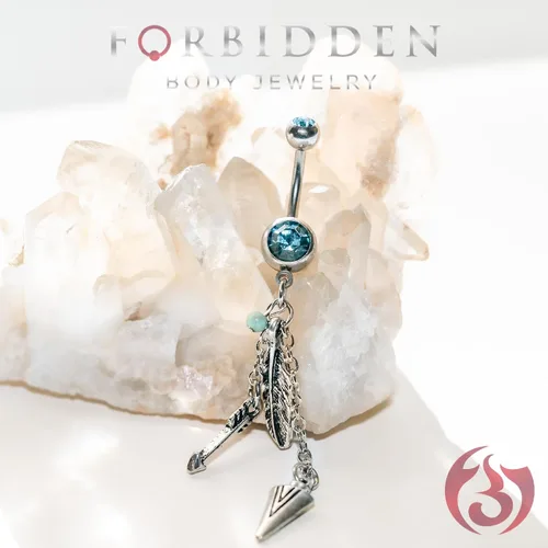 Miniatura 3 de Forbidden Body Jewelry Abalorios tribales de acero quirúrgico con plumas y flechas, turquesa sintética