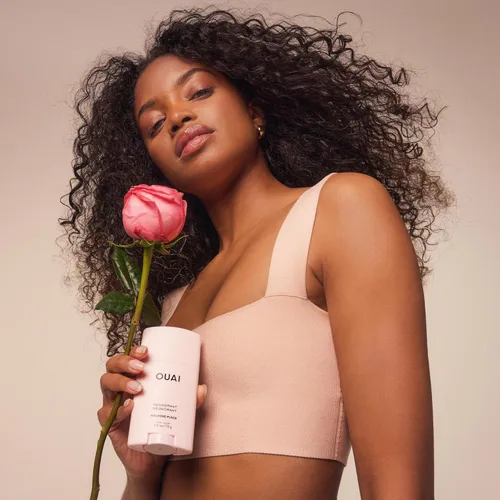 Miniatura 8 de OUAI Desodorante sin aluminio - Desodorante para mujeres con control de olor de 24 horas y aplicación invisible - Enriquecido con notas de rosa