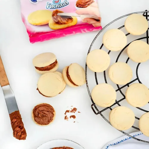 Miniatura 2 de Mini Tapitas for Alfajores de Maicena - Galletas de vainilla y maicena para Alfajores caseros, 14.1 oz (400 g) cada una, paquete de 3