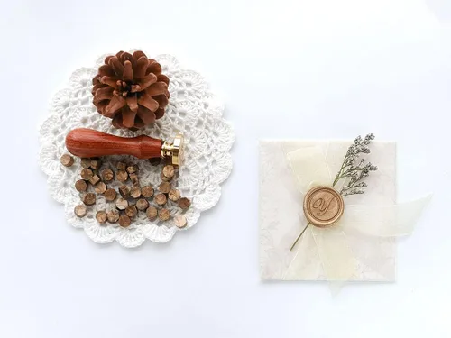 Miniatura 3 de VOOSEYHOME - Sello de cera, letra inicial escrita a mano con mango de palisandro, decoración en invitaciones, sobres de correo, tarjetas, libros