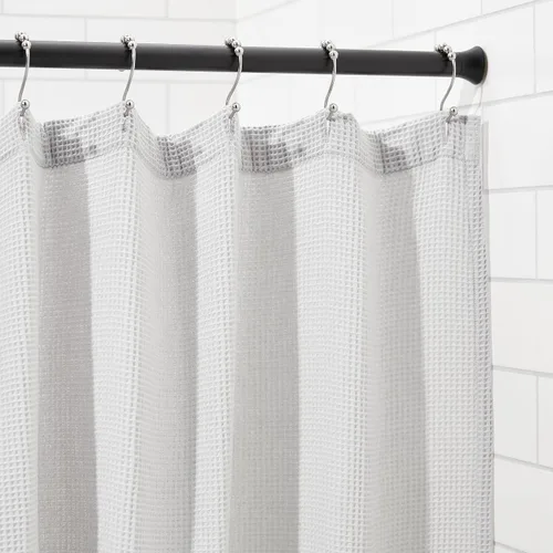 Miniatura 6 de Amazon Basics Barra de cortina de tensión de resorte resistente ajustable, sin perforación/sin agujeros, 54-90 pulgadas, negro, remate clásico