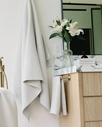 Miniatura 2 de Cozy Earth Toallas de baño de punto gofre, 60% algodón, 40% viscosa de bambú, 40 x 65 pulgadas, rizo suave y absorbente, reversible, patrón de punto