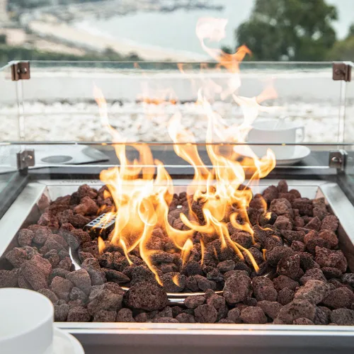 Miniatura 5 de Aurora - Mesa de fuego para exteriores, hoguera de hormigón fundido de 34 x 34 pulgadas, incluye rocas de lava de 45,000 BTU chimenea al aire libre