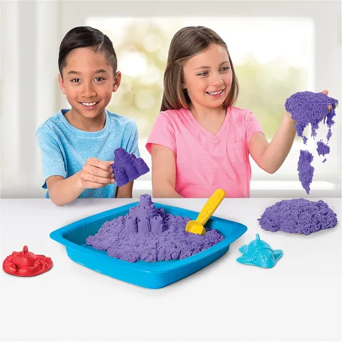 Miniatura 2 de Kinetic Sand, caja de arena con 1 libra de arena morada y 3 moldes, para edades de 3 y más Morado