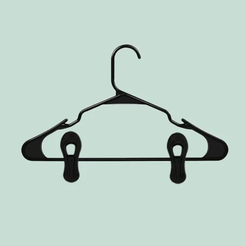 Miniatura 6 de TOFIIGREM Clips de colgador negros 30 PIEZAS, clips de perchas de plástico perfectos para perchas de terciopelo de plástico, pines para ropa