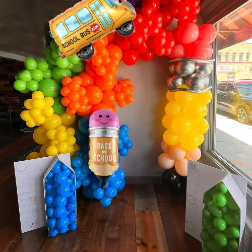 Miniatura 5 de Kit de arco de guirnalda de globos de regreso a clases, bolsa de lápices de autobús escolar, globo de aluminio con globos arcoíris para el primer