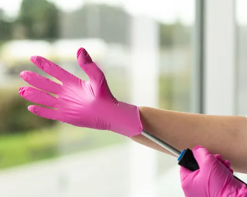 Miniatura 7 de FRAMAR Guantes desechables sin látex rosados, guantes de nitrilo rosa, talla M, guantes sin látex, talla M, guantes de nitrilo, para teñir