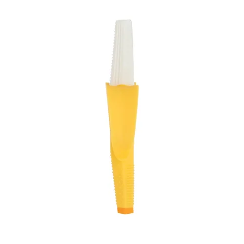 Miniatura 4 de Nuby Tubo Hueco de Plátano Juguete de Dentición de Silicona - Juguete de Alivio para la Dentición del Bebé que Masajea las Encías para 3+ Meses