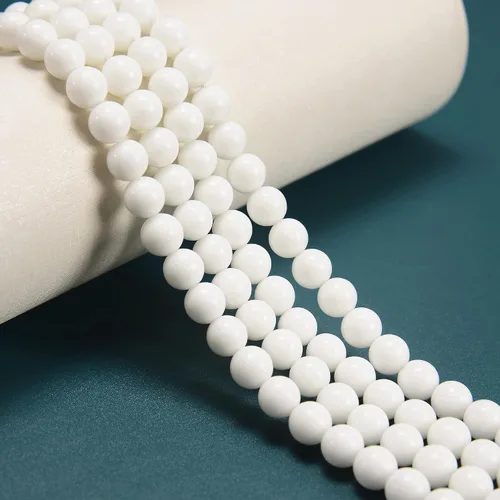 JM Design Granos de porcelana blanca lisos granos redondos tamaño 0.315 in 15.5 '' hebra para la fabricación de joyas