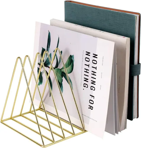 PENGKE Organizador de archivos triangular de hierro para escritorio, estante de libros, revista de cobre, soporte para periódicos, organizador de Oro