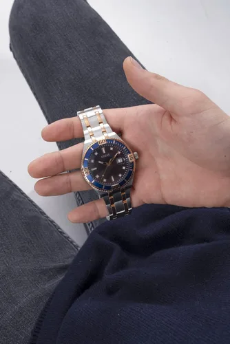 Miniatura 8 de GUESS Reloj de 3 manecillas de 1.772in con fecha, plateado