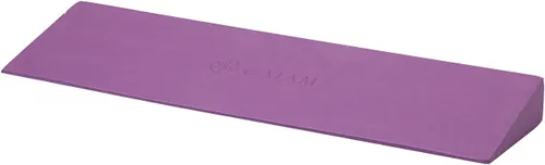 Gaiam Cuña de bloque de yoga – Espuma EVA ligera – Cuña de yoga para muñeca y soporte de espalda baja – Tabla inclinada para posturas y ángulos de