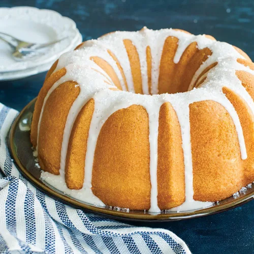 Miniatura 2 de Nordic Ware Molde Bundt Formado, 12 Tazas, Blanco Glaciar