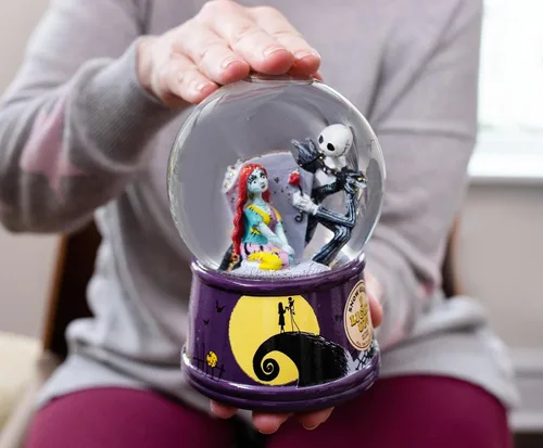 Miniatura 4 de Disney The Nightmare Before Christmas Jack & Sally - Globo de nieve iluminado con purpurina giratoria, precioso recuerdo, regalos y coleccionables