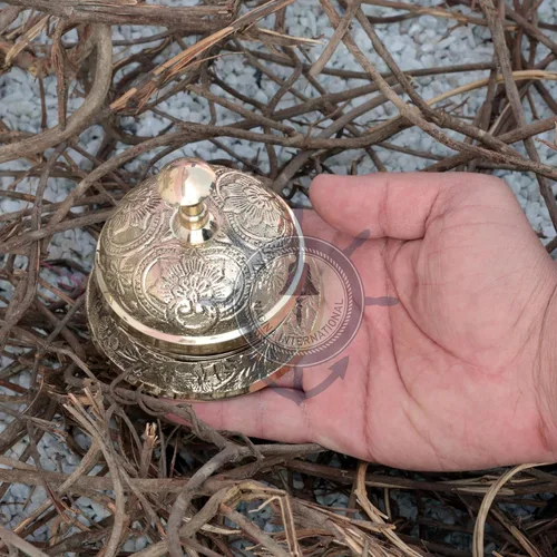 Miniatura 7 de Campana de escritorio clásica de latón macizo con obra de arte tradicional Campana de oficina de escritorio ruidosa Nagina International