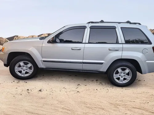 Miniatura 3 de Visera de ventana compatible con Jeep Grand Cherokee 2005-2010, estilo delgado, acrílico, tintado ahumado y semitransparente por IKON MOTORSPORTS