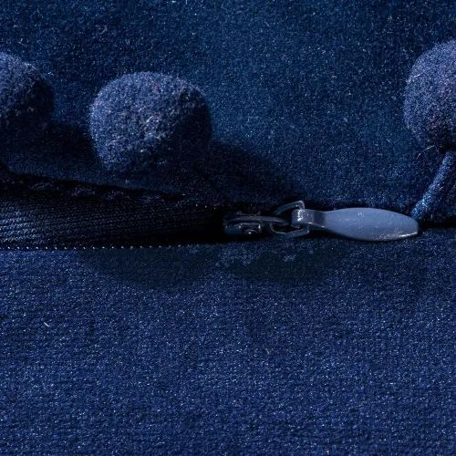 Miniatura 3 de DEZENE 18x18 Fundas de almohada decorativas azul oscuro: Paquete de 2 fundas de almohada suaves con pompones de terciopelo cuadrado para decoración