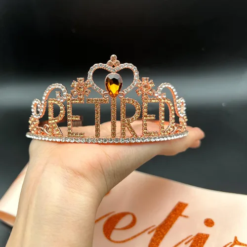Miniatura 4 de Decoraciones de fiesta de jubilación, regalos de jubilación para mujeres, juego de tiara y banda de jubilación, corona de cristal con purpurina