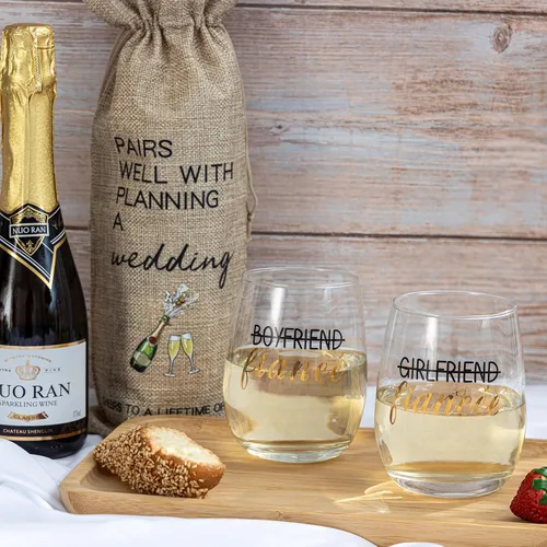 Miniatura 5 de Regalos de compromiso para parejas, juego de copas de vino y bolsas recién comprometidas, regalos de prometido para mujeres, su novia, decoraciones