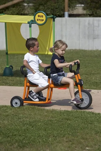 Miniatura 3 de Italtrike Pilot Triciclo de doble asiento para exteriores para niños pequeños y niños, ingeniería superior, fuerte y duradero, fácil de montar