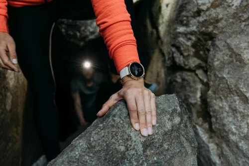 Miniatura 7 de POLAR Grit X Pro - Reloj inteligente multideportivo con GPS, durabilidad militar, cristal de zafiro, frecuencia cardíaca basada en la muñeca