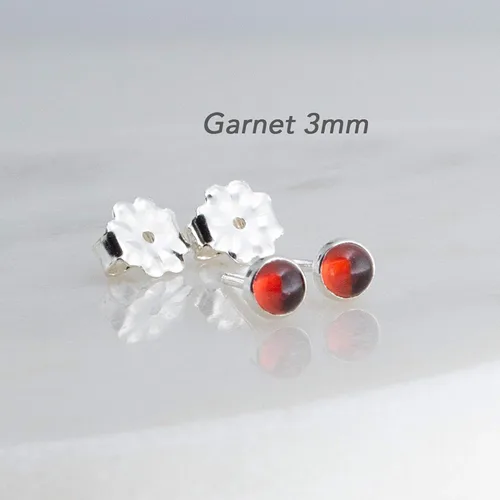 Miniatura 94 de Aretes pequeños de plata de ley para cartílago, tragus, hélix, múltiples piercings hipoalergénicos, piedra natal para mujer, juego de bisel