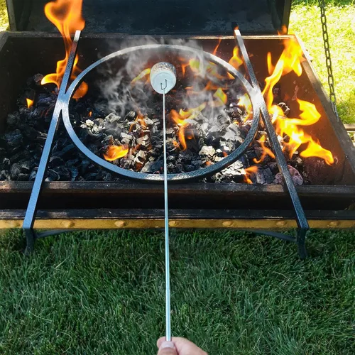 Miniatura 6 de HOOPLE Varillas para asar malvaviscos de 32 pulgadas, accesorios de campamento para pincho Smores. Tenedores extensibles de acero inoxidable