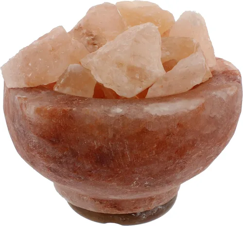 Miniatura 3 de Cuenco de sal del Himalaya con trozos sobre base de madera.