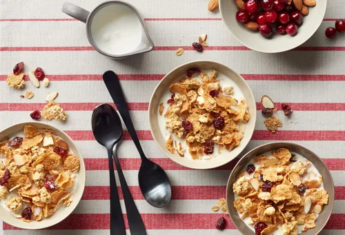 Miniatura 4 de Post Cereal crujiente de almendras y arándanos 2.4 lbs/2.2 libras. {Importado de Canadá}