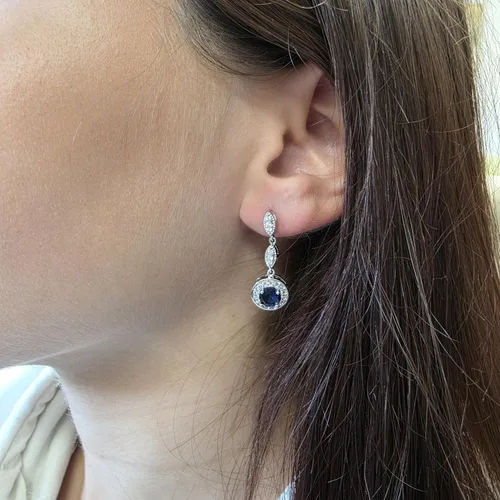 Miniatura 3 de Crystalline Azuria Aretes colgantes con cristales redondos de circonita chapada en oro blanco de 18 quilates para mujer