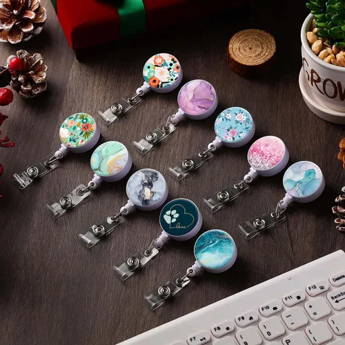 Miniatura 7 de Carrete de insignia retráctil lindo porta insignias con clip de cocodrilo carretes de insignia decorativos con nombre de enfermera en porta tarjetas