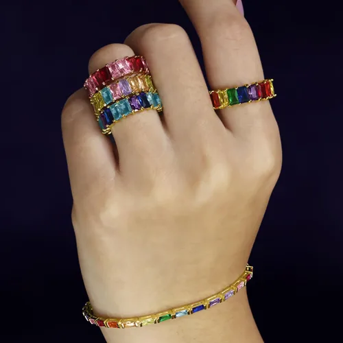 Miniatura 4 de Anillo de eternidad con piedras preciosas creadas AAA de corte esmeralda, chapado en oro amarillo de 18 quilates