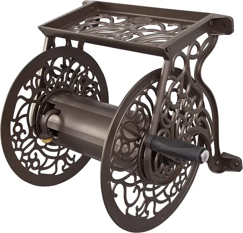 Carrete portamangueras decorativo Liberty Garden Products, producto número 704, con soporte de pared de aluminio fundido para manguera de hasta 125