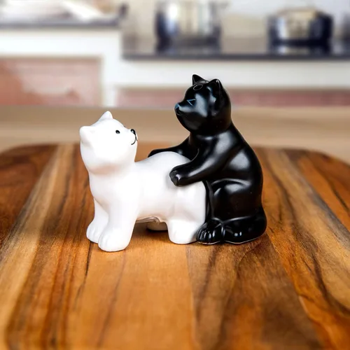 Miniatura 2 de BigMouth Inc Juego de saleros y pimenteros de gatos, decoración de cocina novedosa y regalo de broma divertido