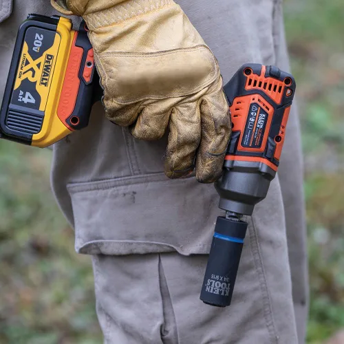 Miniatura 6 de KLEIN TOOLS BAT20CW Llave de impacto a batería de 1/2 pulgada con diseño compacto para un excelente control en espacios reducidos