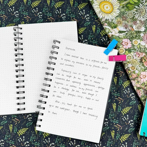 Miniatura 51 de Cuaderno grande en espiral rayado - Paquete de 4 cuadernos rayados de 8.5" x 11" con tapa dura de 7mm, cuaderno de 120 páginas, papel grueso de 100