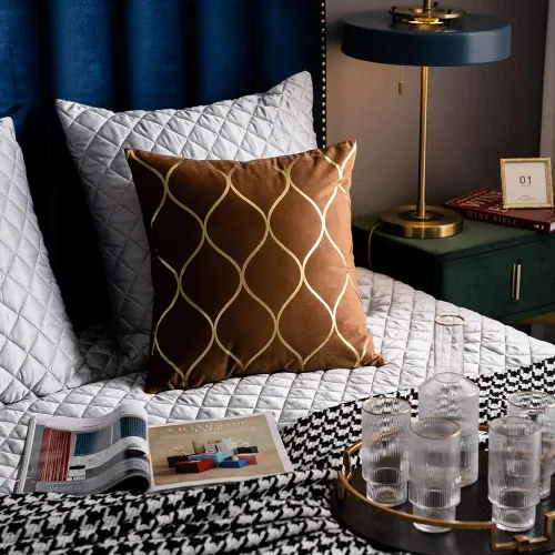Miniatura 8 de DEZENE Fundas de almohada de terciopelo dorado de 16 x 16 pulgadas: paquete de 2 fundas de almohada cuadradas decorativas para dormitorio, sofá