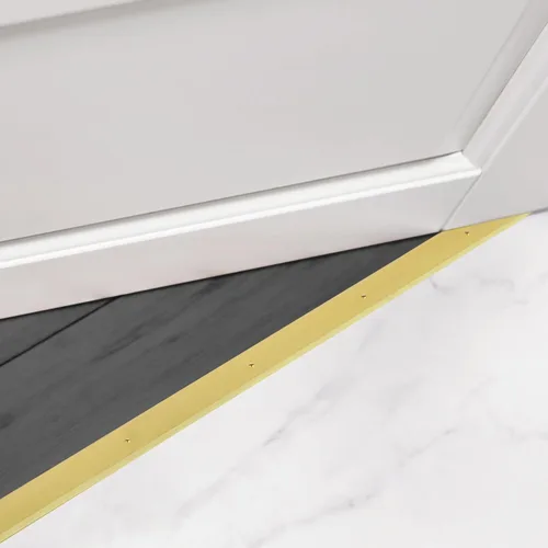 Miniatura 4 de M-D Building Products 09563 1-3/4 pulg. x 1/8 pulg. x 36 in. Umbral de perfil plano de aluminio dorado para puertas interiores