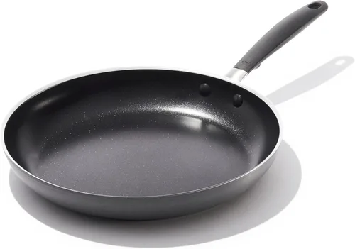 Miniatura 8 de OXO Sartén antiadherente de 8 pulgadas, mango de silicona sin BPA, apto para lavavajillas y horno, sartén de cerámica sin PFAS, color negro
