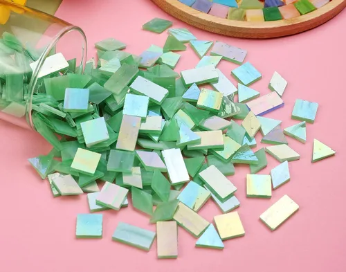 Miniatura 5 de 200 piezas a granel de azulejos de vidrio de mosaico iridiscente, 4 formas mezcladas de piezas de azulejos de vidrio coloreado para manualidades
