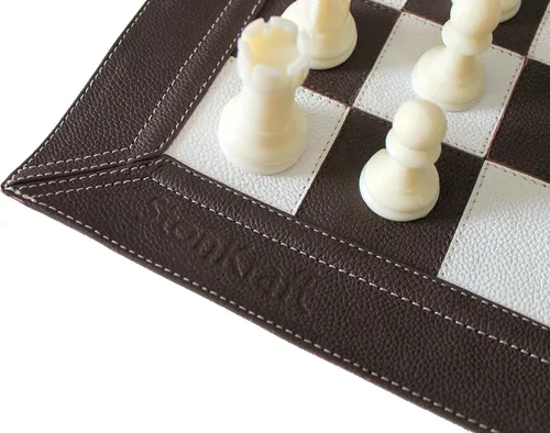 Miniatura 4 de Stonkraft - Juego de ajedrez enrollable de cuero genuino de 19" x 19" con piezas de ajedrez de plástico - Bronceado oscuro