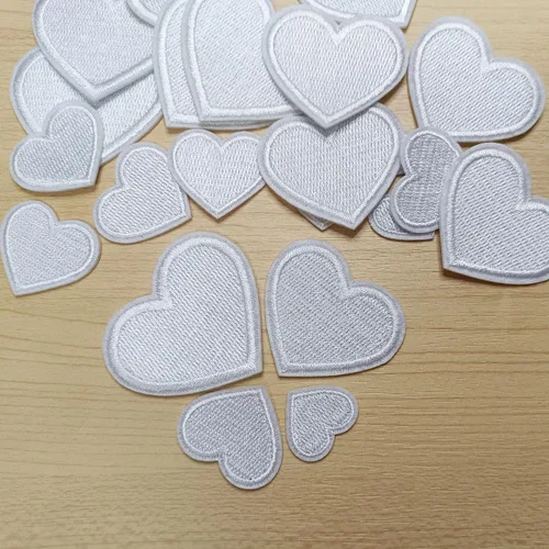 Miniatura 3 de 24 parches para planchar con corazón blanco, parches bordados con corazón para ropa, chaquetas, sombreros, mochilas, jeans