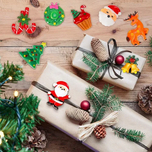 Miniatura 4 de WILLBOND 50 mini dijes de resina de Navidad para manualidades, adornos de resina con parte trasera plana, adornos surtidos en miniatura, Papá Noel