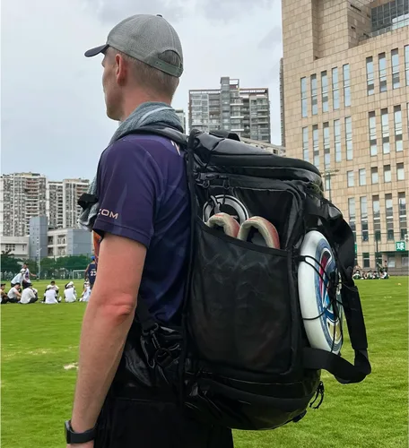Miniatura 6 de GREATEST Ultimate Bag 60 Liter #1 World's Ultimate Frisbee Bag. Compartimento aislado integrado y sistema de organización. También es perfecta